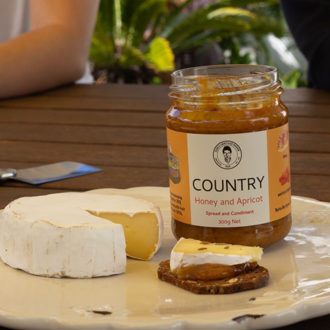 Robs Heritage honey apricot spread 300g cheese crackers