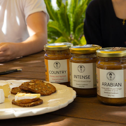 robs heritage honey spreads country intense arabian  300g cheese crackers